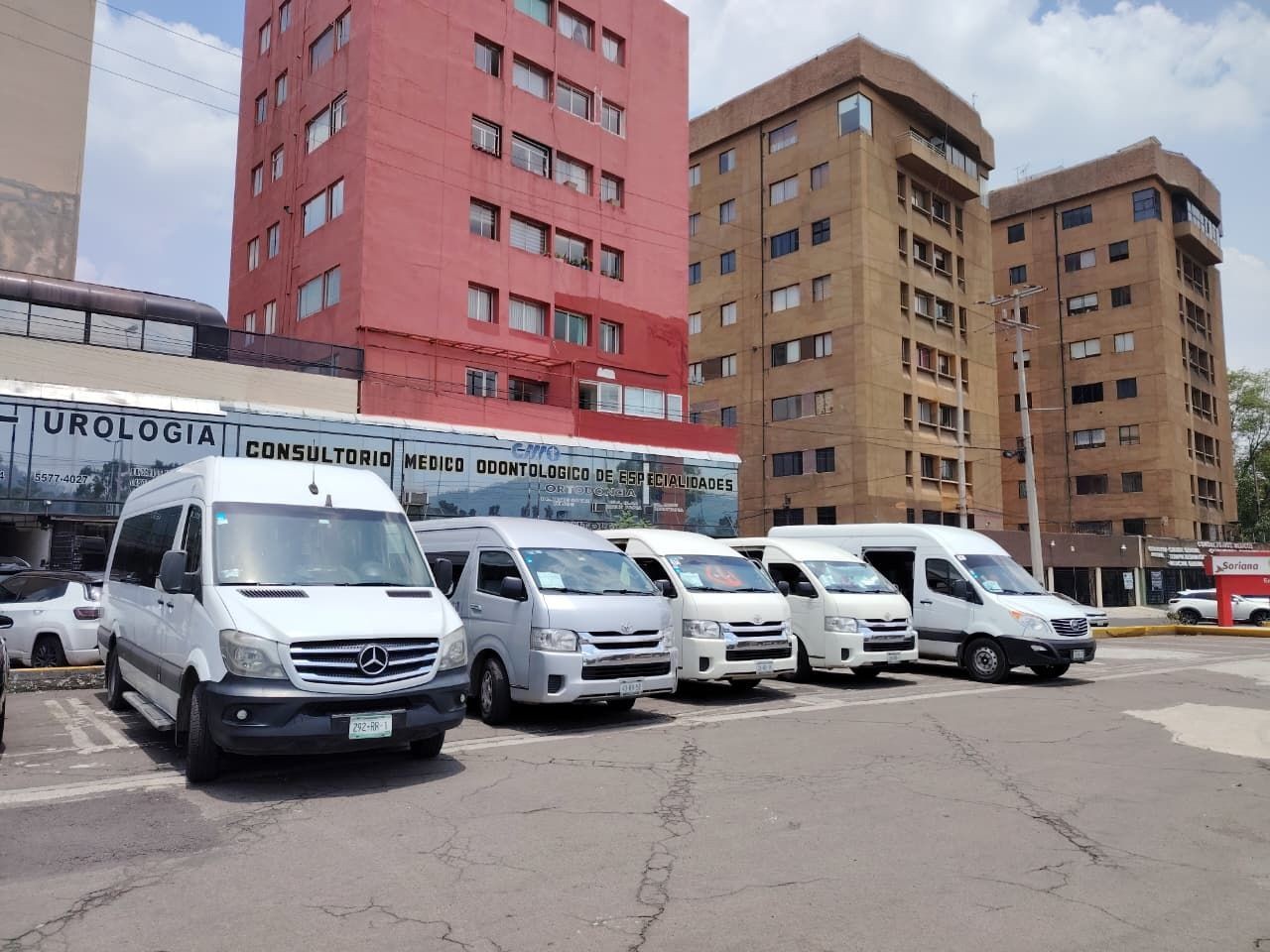 Camionetas turísticas en Cuernavaca